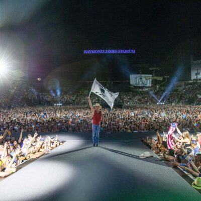 Raymond James Stadium 1 - Kenny Chesney Shop